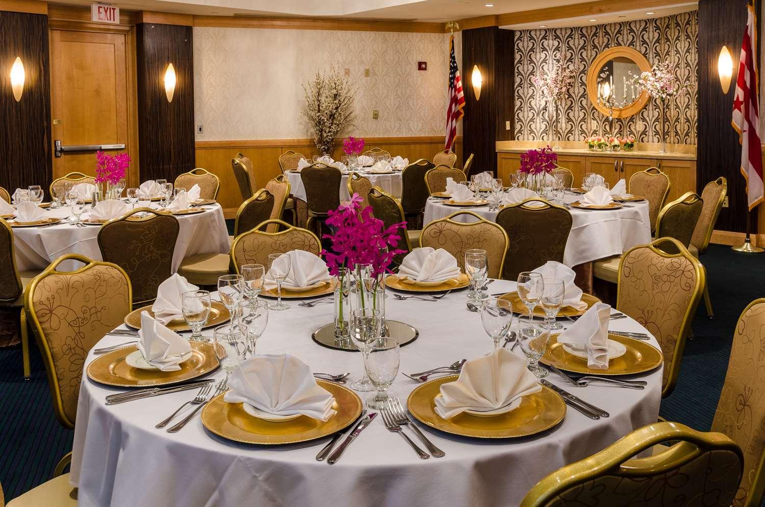 Beacon Hotel & Corporate Quarters Washington Bagian luar foto