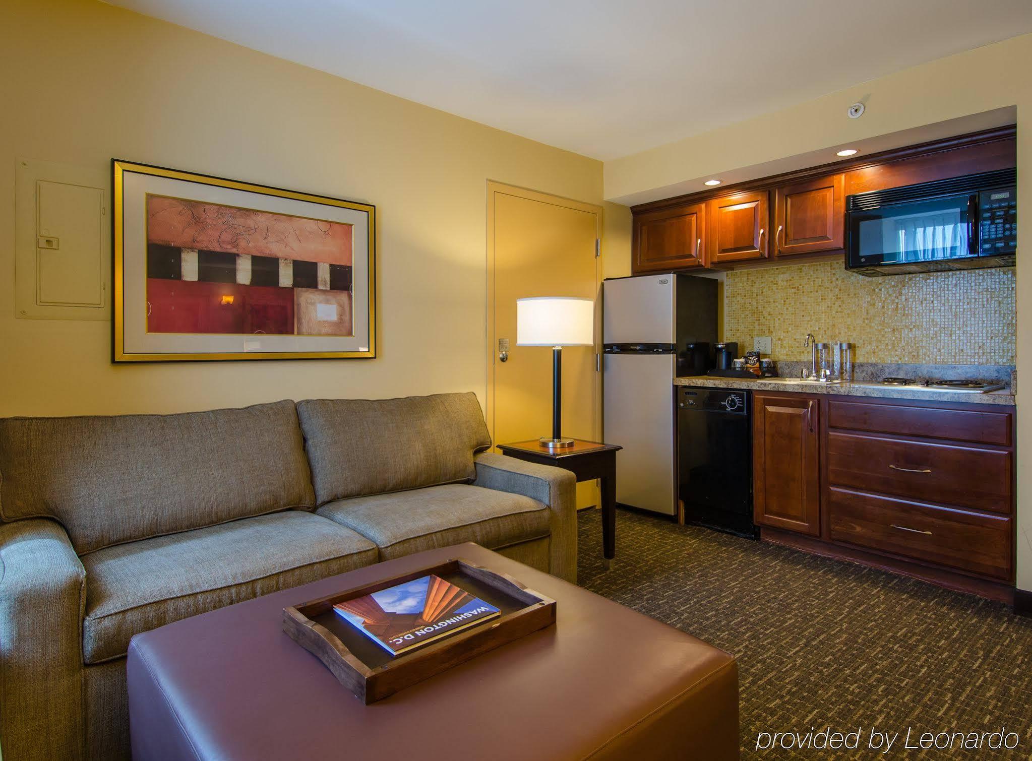 Beacon Hotel & Corporate Quarters Washington Bagian luar foto